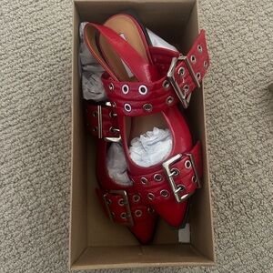 Brand new Steve Madden flats